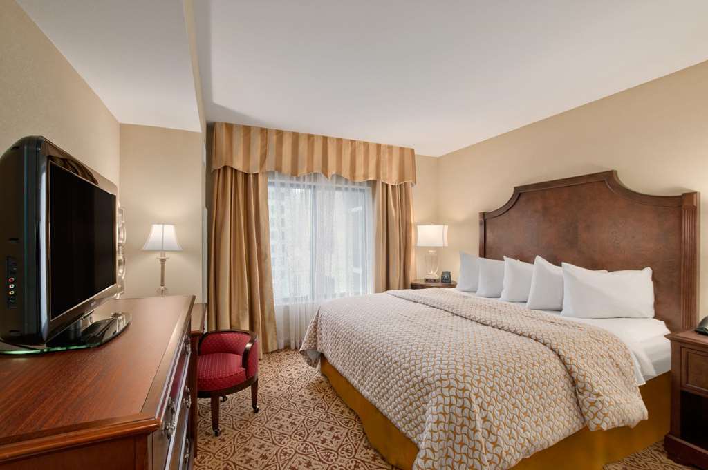 Embassy Suites San Antonio Riverwalk-Downtown Room photo